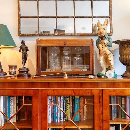 Outstanding Antique 1Br Flat In Soho Londres Exterior foto