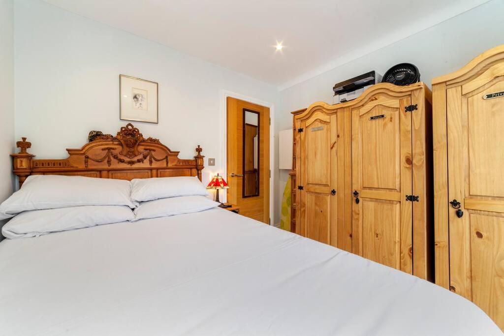 Outstanding Antique 1Br Flat In Soho Londres Exterior foto